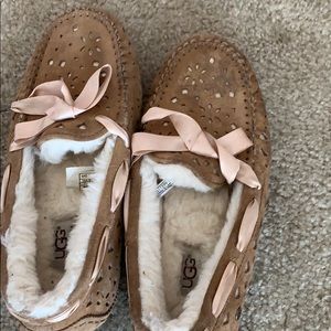 Ugg mocassions